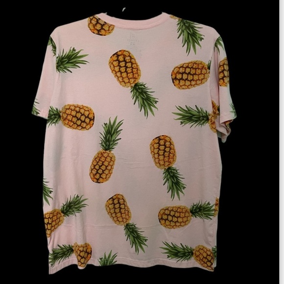 Pineapple tee shirt size XL pink in color, clean, no stains, great condition - Picture 6 of 6